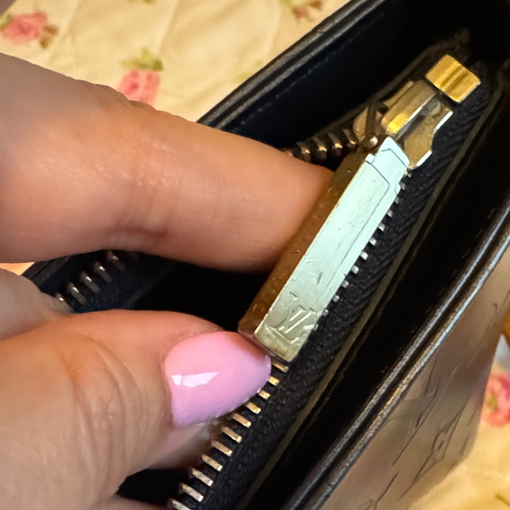 Louis Vuitton Authentic Matt Fowler Mini Bag - Picture 17 of 17
